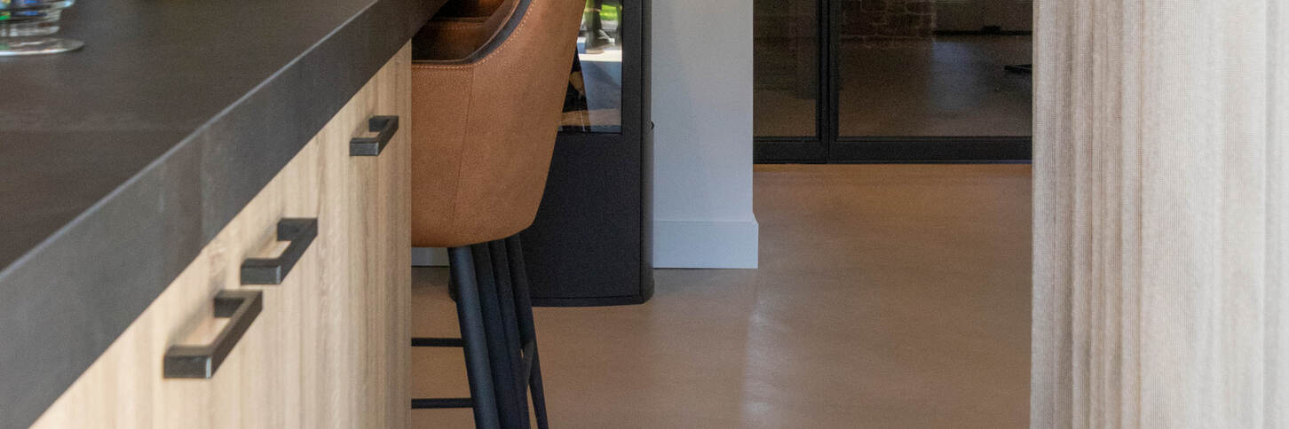 betonlook vloer landelijk interieur